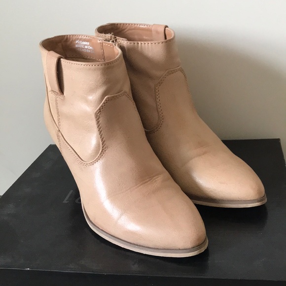 Boots - Picture 2 of 5